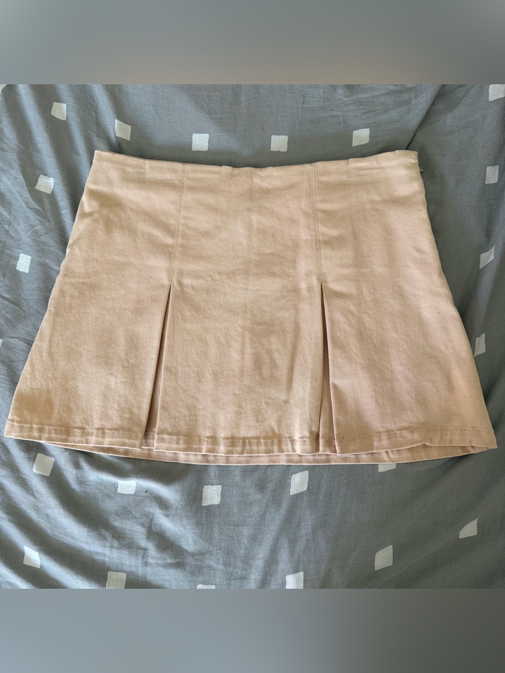 Forever 21 Women's Pleated Mini Skirt - Picture 3 of 8